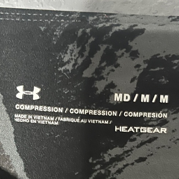 Under Armour Athletic‎ Capri Leggings Women’s Medium Compression Heat Gear Mesh - Picture 5 of 8